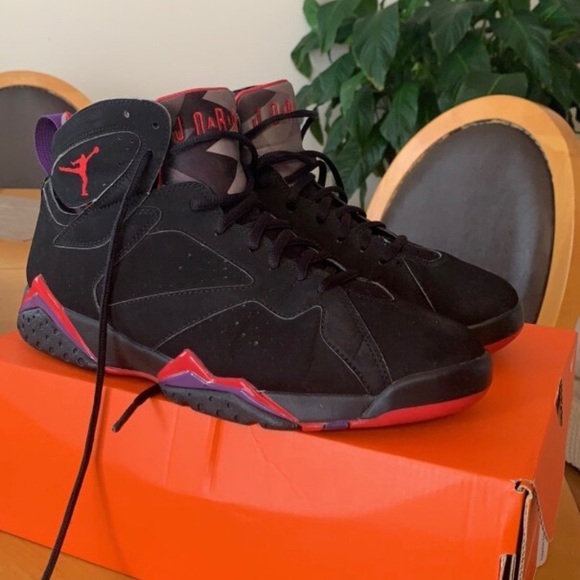 Air Jordan 7s - Picture 3 of 3